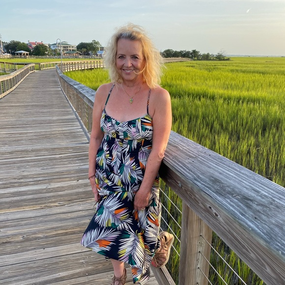 Banana Republic Dresses & Skirts - Banana Republic Palm Frond Print w Pin-Tuck Pleats Navy Blue Maxi